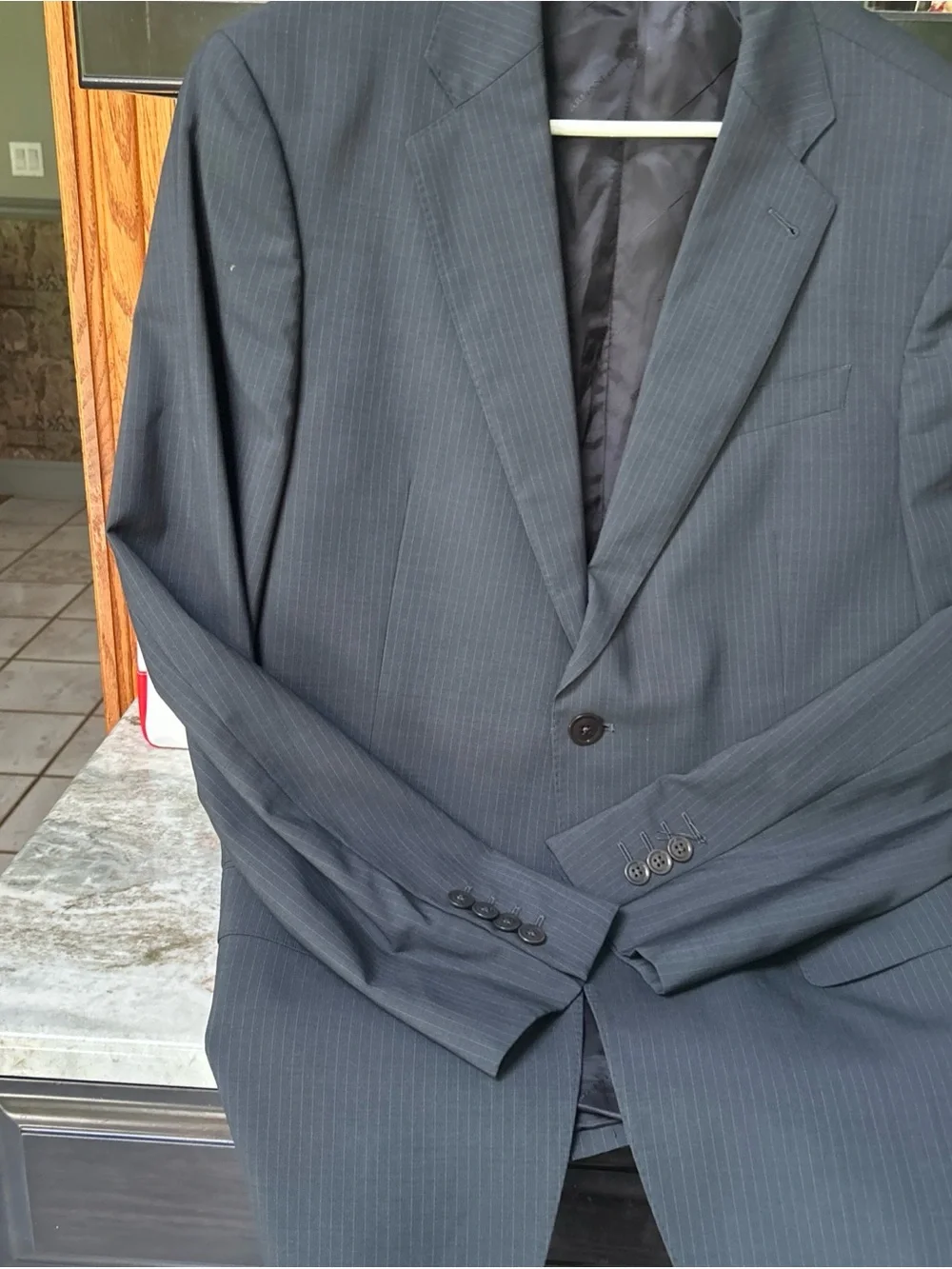 Giorgio Armani COLLEZION Charcoal Pinstripe Single Blazer Sz 40R 2 Button Italy